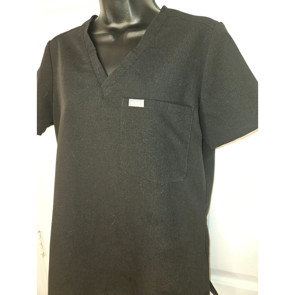 NWOT FIGS Technical Catarina One-Pocket Scrub Top Small